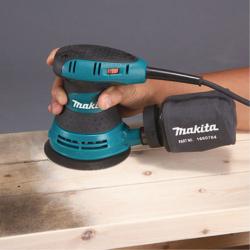 MAKITA PONCEUSE EXCENTRIQUE  BO5031J FILAIRE 300W